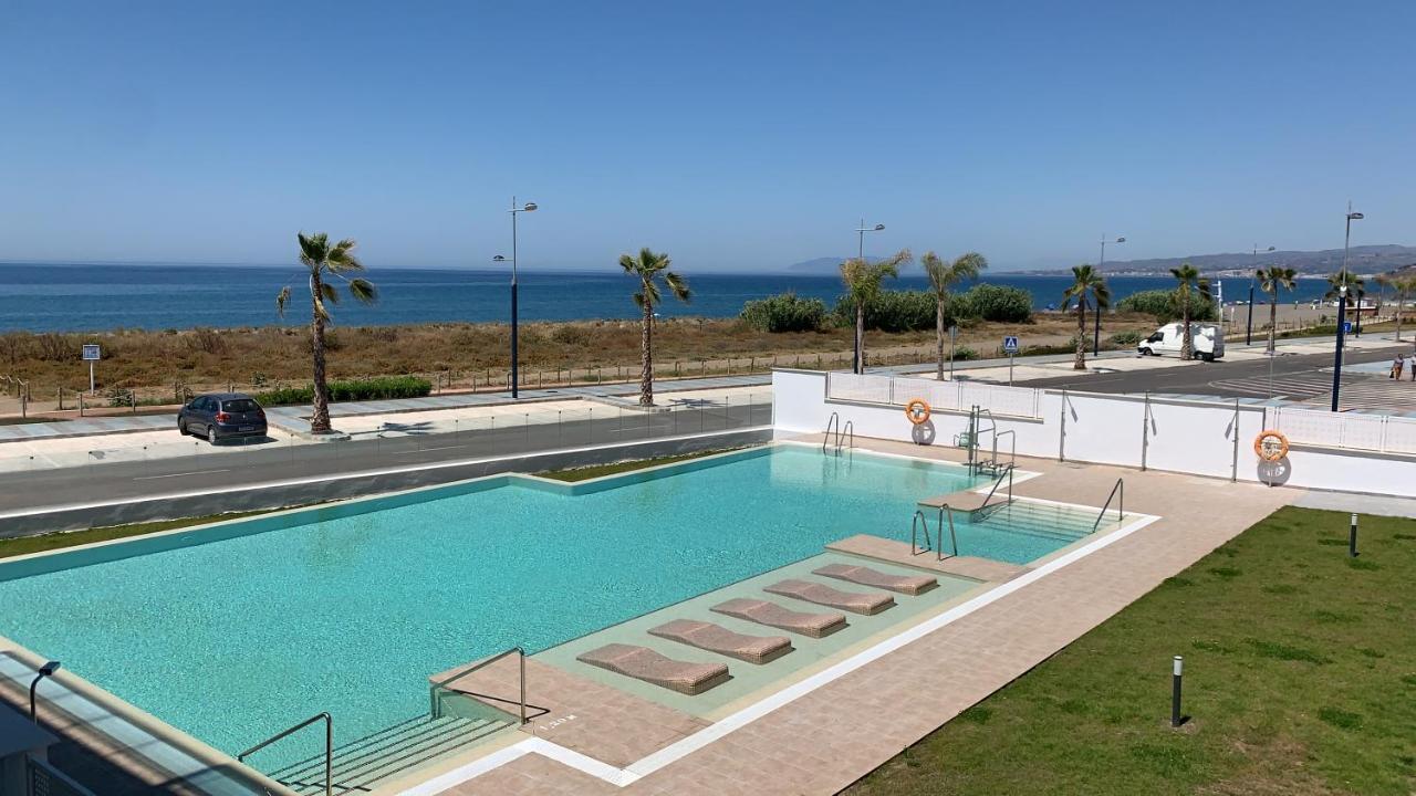 Amazing Duna Beach Seafront Apartament Торрокс-Коста Экстерьер фото
