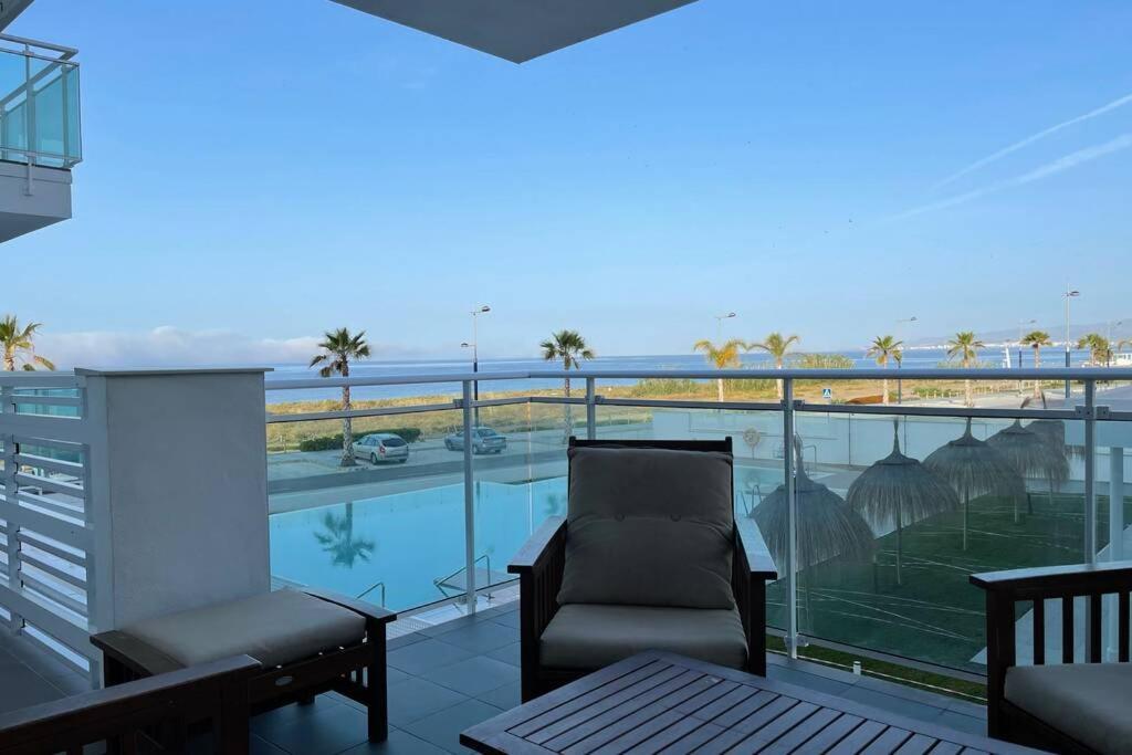 Amazing Duna Beach Seafront Apartament Торрокс-Коста Экстерьер фото