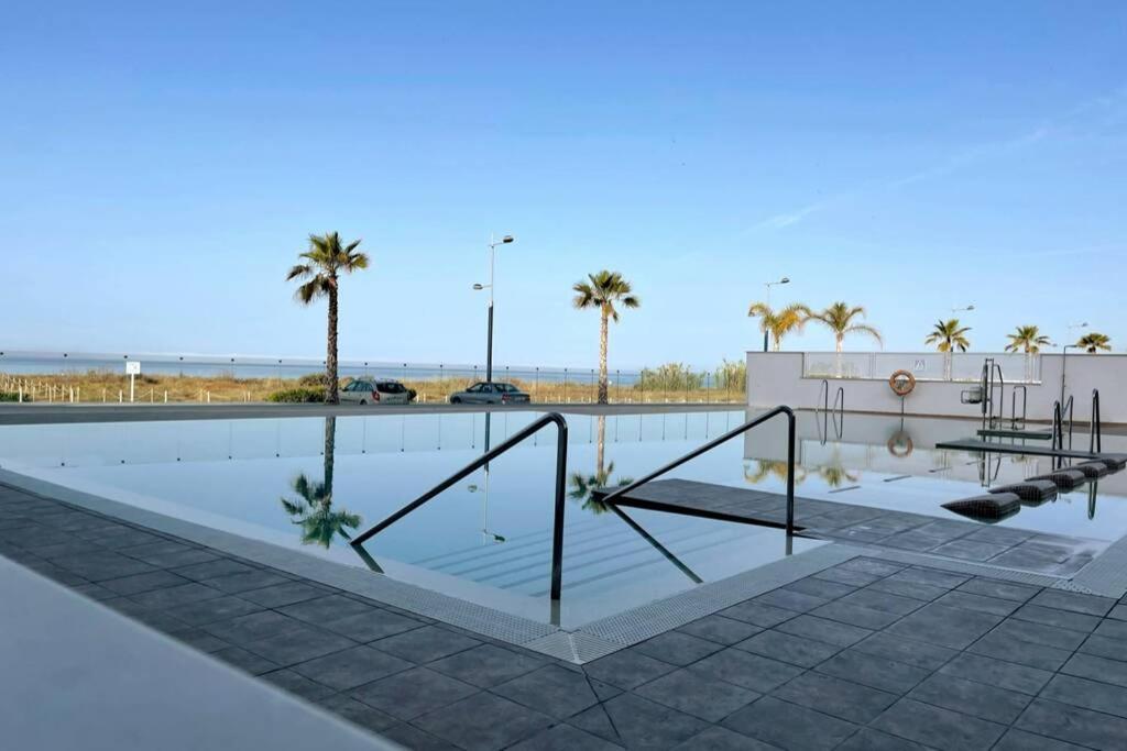 Amazing Duna Beach Seafront Apartament Торрокс-Коста Экстерьер фото